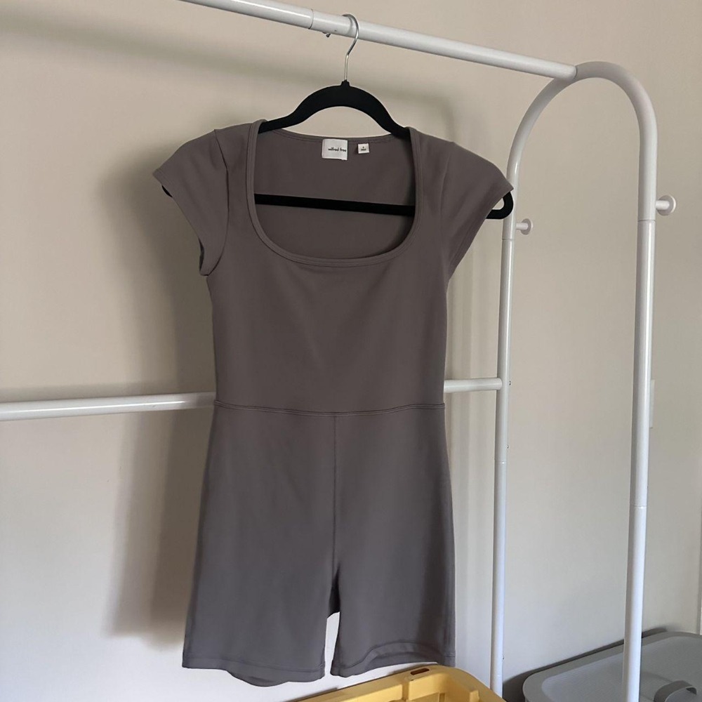 Aritzia Wilfred Free Short Romper